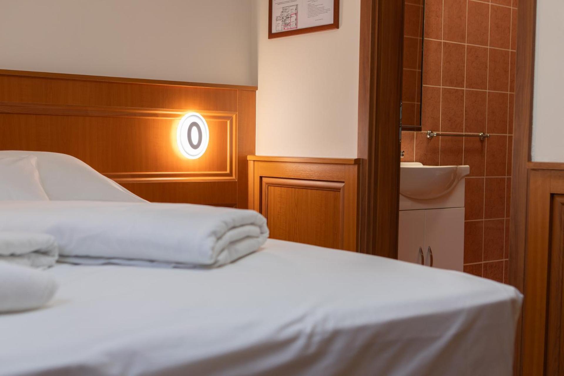Szinbad Hotel Pécs Eksteriør billede